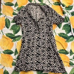 Forever21 Retro Daisy Dress